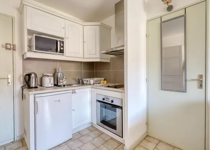 Lavandou - T2 In The Center - 200 M From The Sea * Le Lavandou