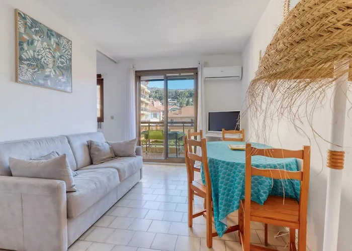 Lavandou - T2 In The Center - 200 M From The Sea * Le Lavandou