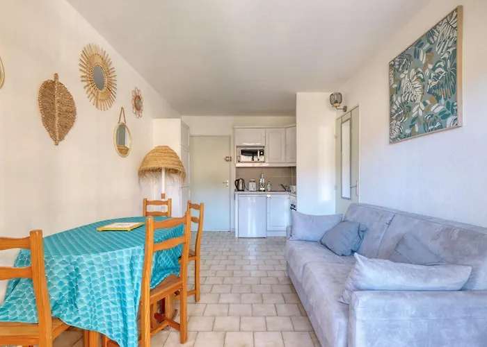 Apartment Lavandou - T2 In The Center - 200 M From The Sea