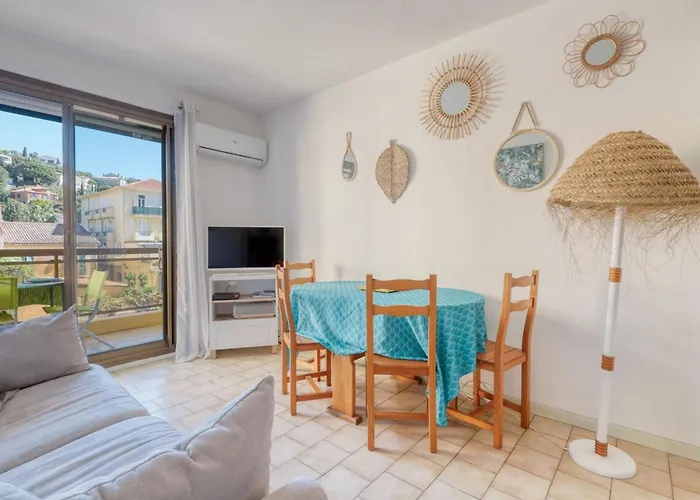 Lavandou - T2 In The Center - 200 M From The Sea